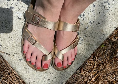 college girl onlyfans erotic picture