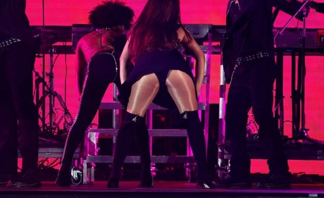 old young lesbian onlyfans pornographic image