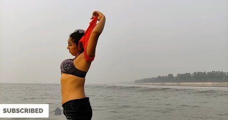 busty solo onlyfans pornos img