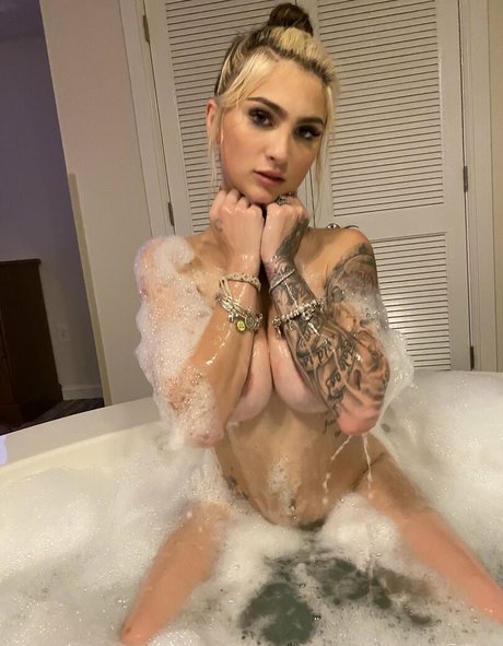 huge fake tits onlyfans best pic