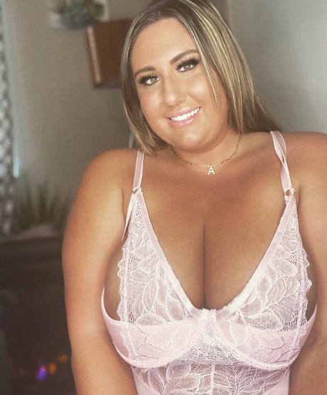 Lauren Lincoln star beautiful image