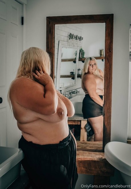 Lauren Lincoln model sex pic