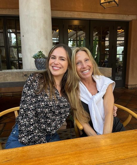 Nicolle Gironda hot model image