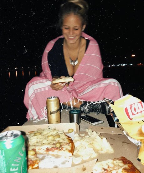 nylon feet onlyfans exclusive photo