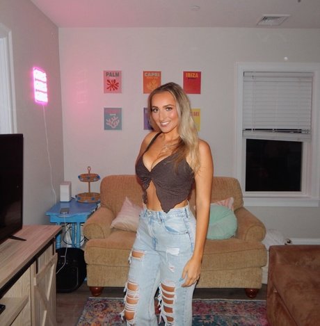 Angelina Cross naked star images