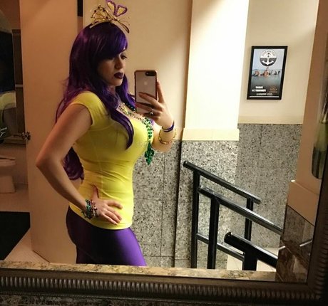 Jennifer Cortez hd model pics