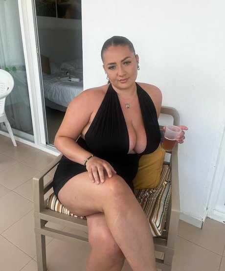 busty solo onlyfans free naked pictures