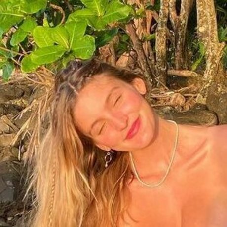 Isabella Abell star hd pic