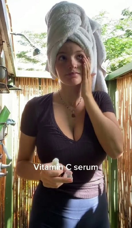 Isabella Abell porn actress photo