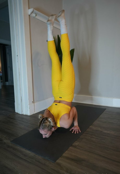 livewell withkate pornstar erotic picture