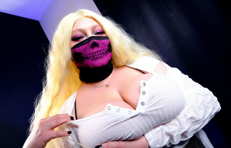 milavolkerfree free actress image