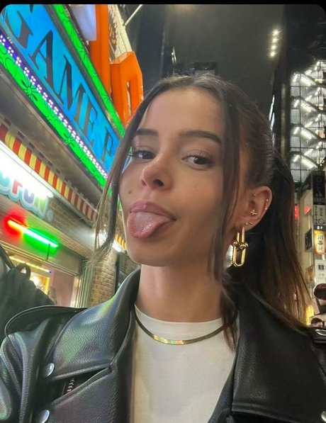 Lea Elui nice star galleries