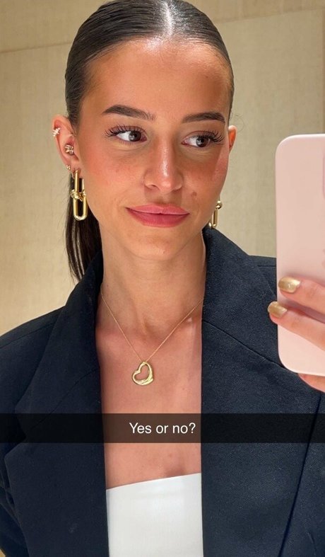 Lea Elui model free galleries