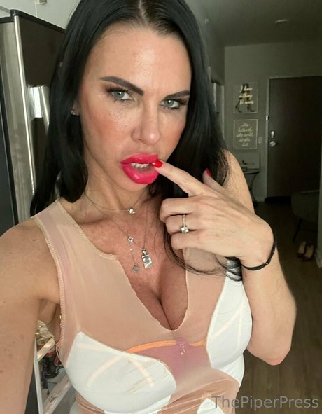 piperpressmn beautiful actress pic