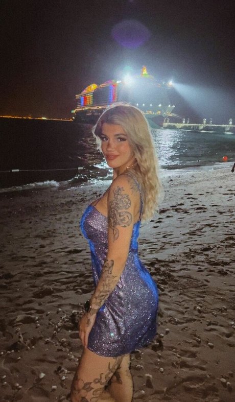 Kunshikitty pornstar hot photos