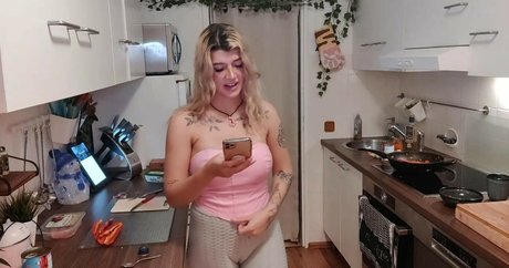 Kunshikitty sex actress picture