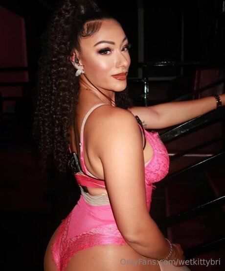 wetkittybri beautiful pornstar img