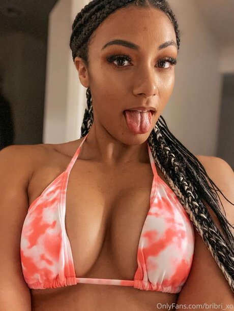 wetkittybri nude model archive