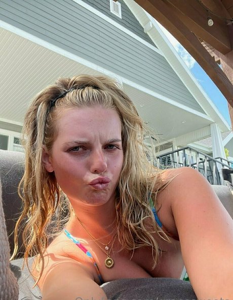 femdom facesitting onlyfans art naked picture