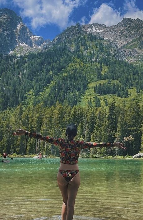 Daniela Ruah star top pictures