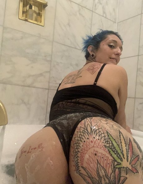 squat onlyfans art nude pics