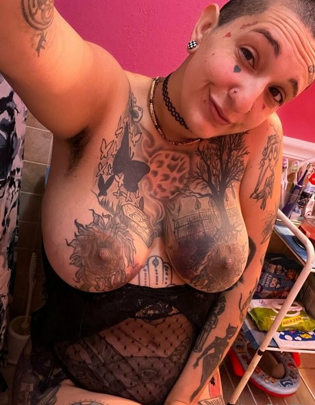 lovelygia xxx pornstar photo