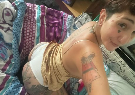 lovelygia star naked galleries