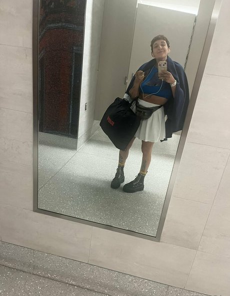 lovelygia star xxx galleries