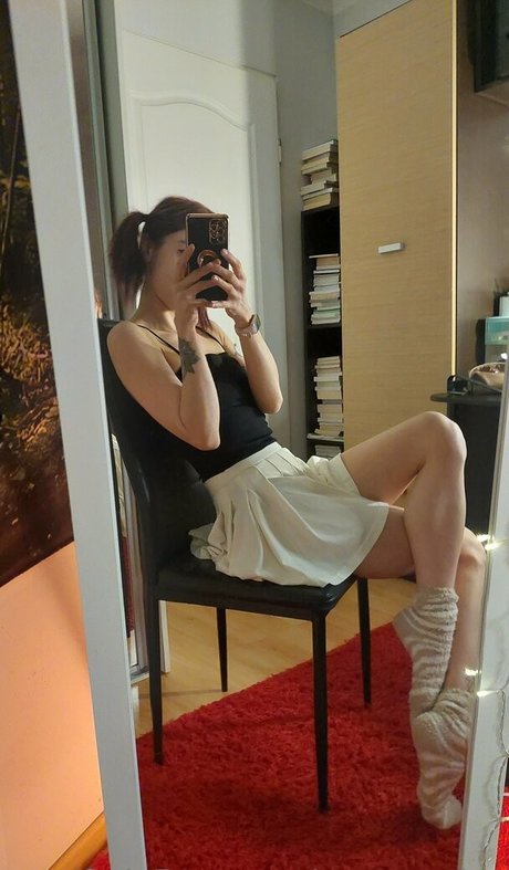 purebomb nudes model picture