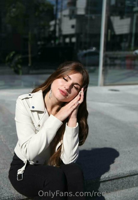 red mila sexy pornstar archive