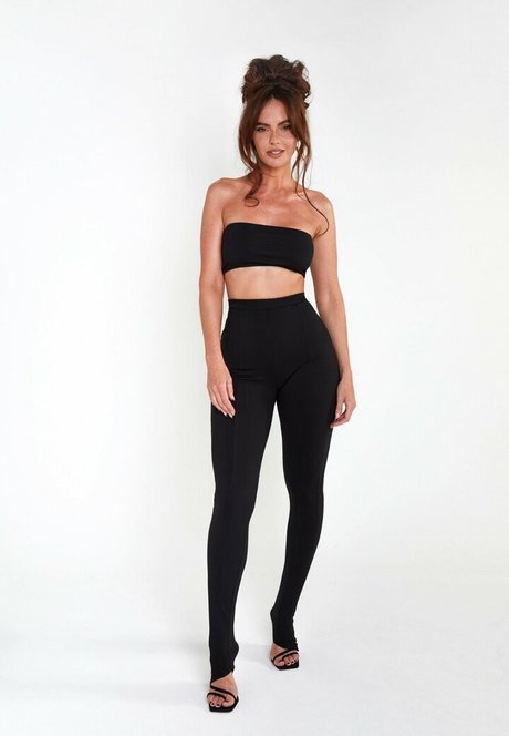 Jennifer Metcalfe hot actress photo