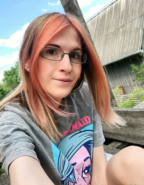 ts avy white star exclusive galleries