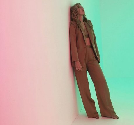 Dichen Lachman star nudes pics