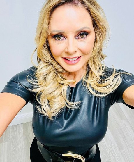 Carol Vorderman perfect pornstar pics