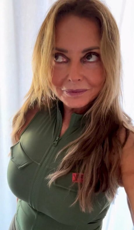 Carol Vorderman model nice photo