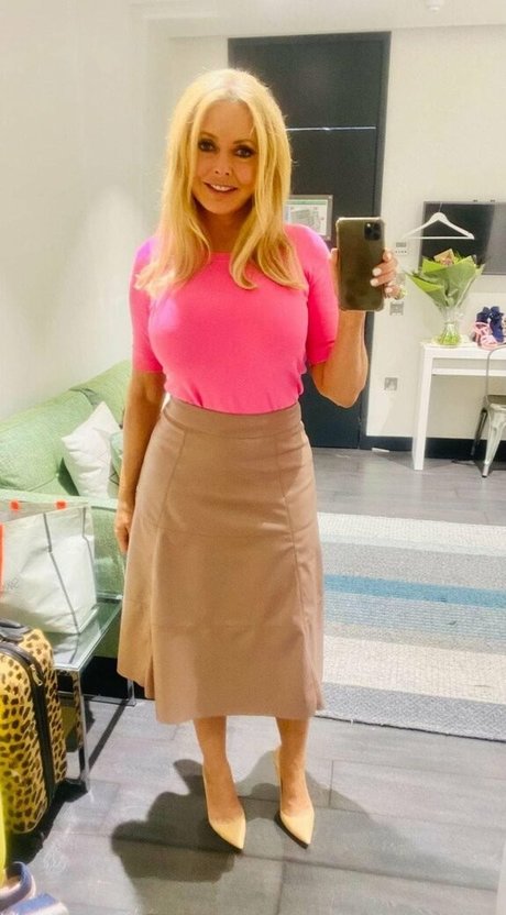 shemale outdoor onlyfans erotic pic