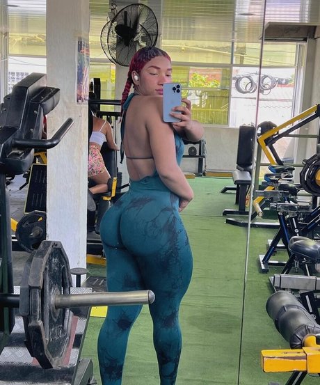 maryoficial fit pretty pornstar photos