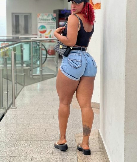 maryoficial fit star top photo