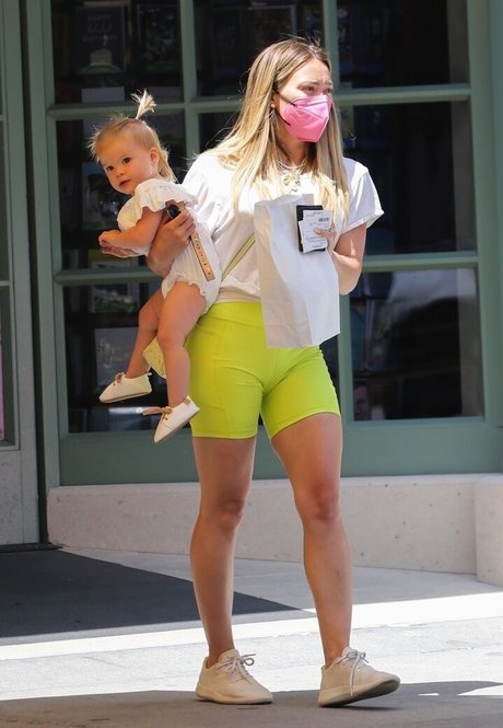 Hilary Duff erotic star gallery