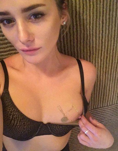Addison Timlin Photo Gallery