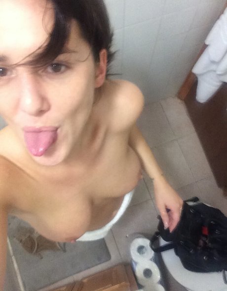 Addison Timlin model pretty photos