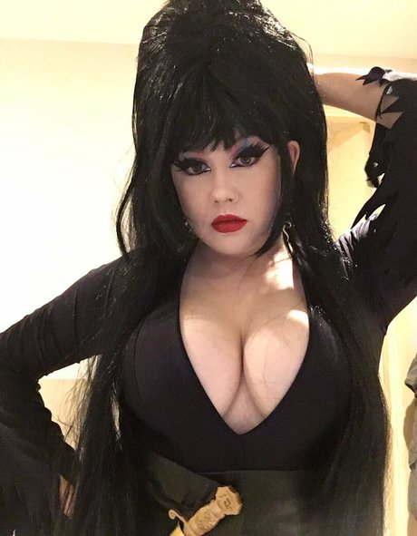 Gemothy hot actress pics