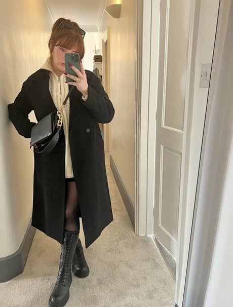 Gemothy porn model img