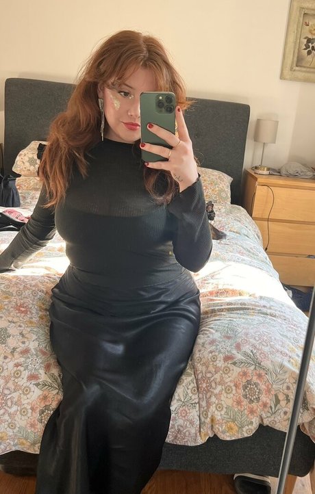 Gemothy sexy actress picture