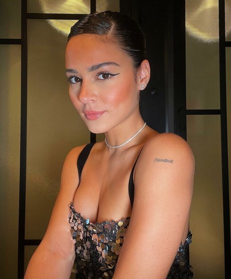 Giullia Buscacio free actress archive