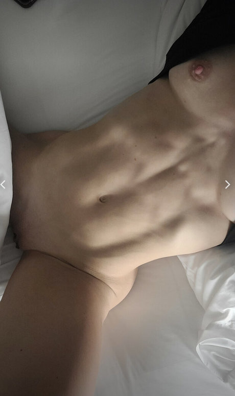 Ni cola 4u sexy actress photo