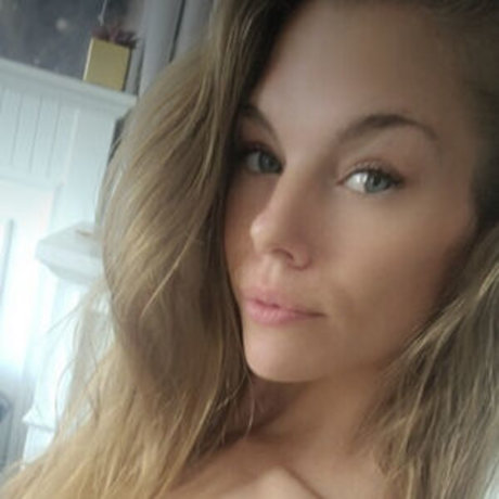 Ni cola 4u star sex photos