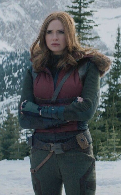 Karen Gillan sex model img