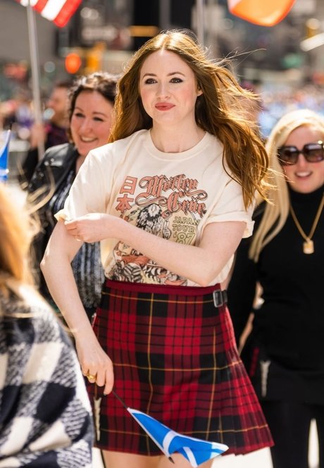 Karen Gillan high quality star photos