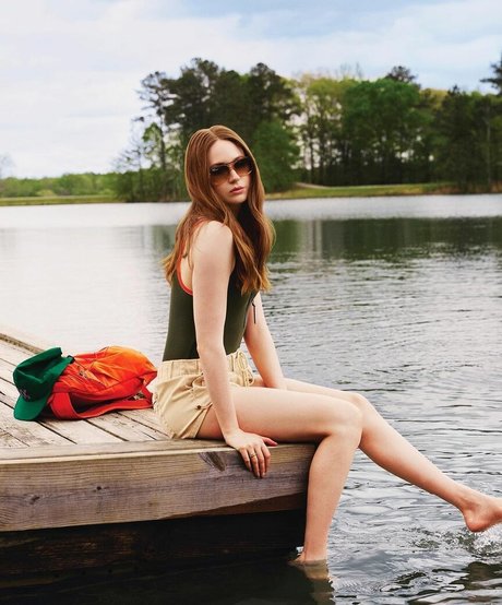Karen Gillan pornstar top pic